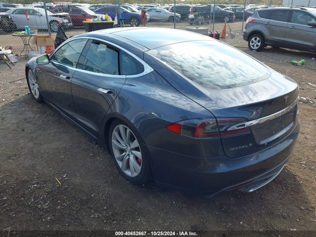 2015 TESLA MODEL S 5YJSA4H20FFP74732 Photo 2