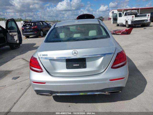 WDDZF4JB1HA152460 Mercedes-Benz E 300