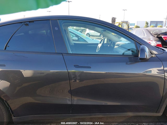 7SAYGDEE1RF163929 Tesla Model Y Long Range Dual Motor All-wheel Drive
