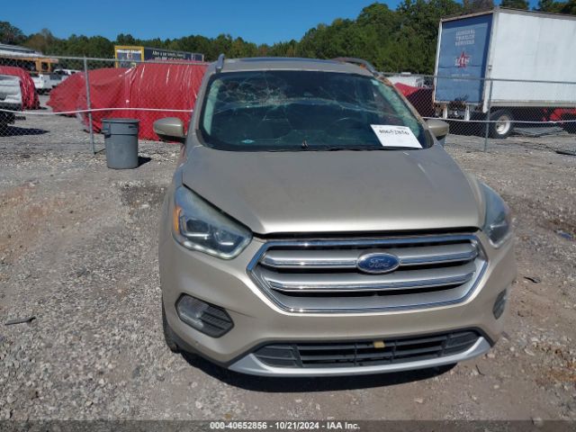 1FMCU0J93HUF01687 Ford Escape Titanium
