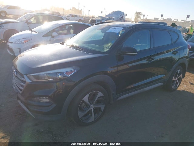 Hyundai Tucson Value 2018 KM8J33A26JU700043 Image 2