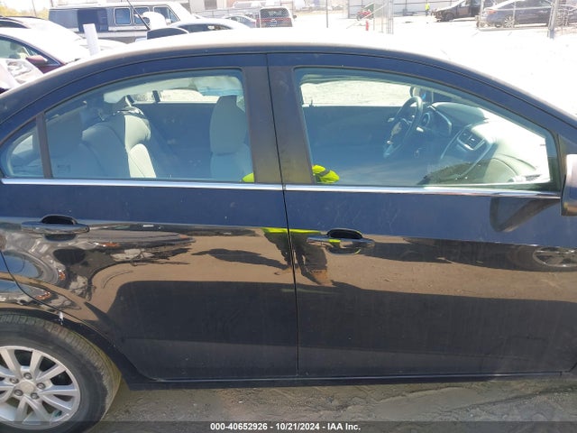 Chevrolet Sonic Lt Auto 2017 1G1JD5SH6H4102408 Image 13