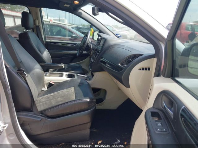 2C4RDGCG1KR622001 Dodge Grand Caravan Sxt