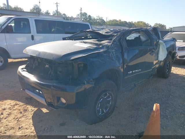 Nissan Titan Pro-4x 2014 1N6BA0EC9EN513697 Image 2