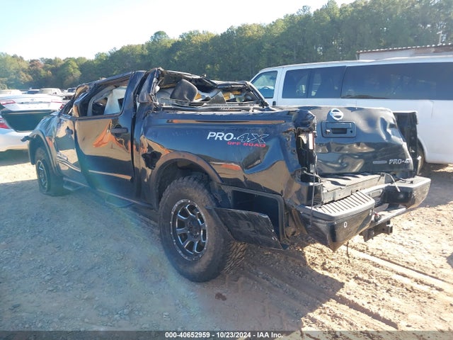 Nissan Titan Pro-4x 2014 1N6BA0EC9EN513697 Image 3