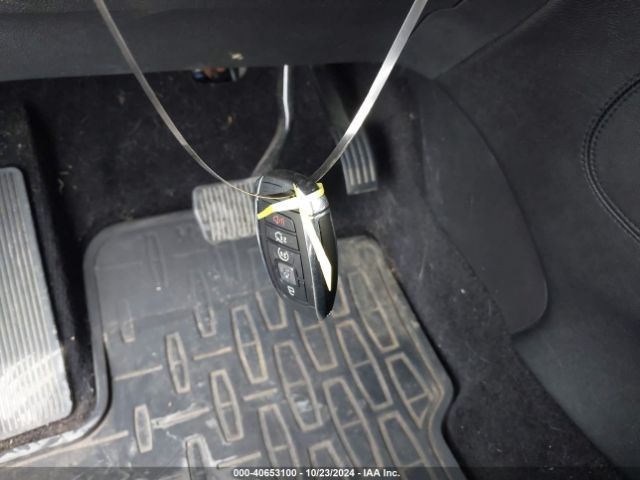 5LMCJ2D92HUL11814 Lincoln MKC SELECT