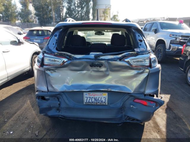 1C4PJLAS9HW644585 Jeep Cherokee Altitude Fwd
