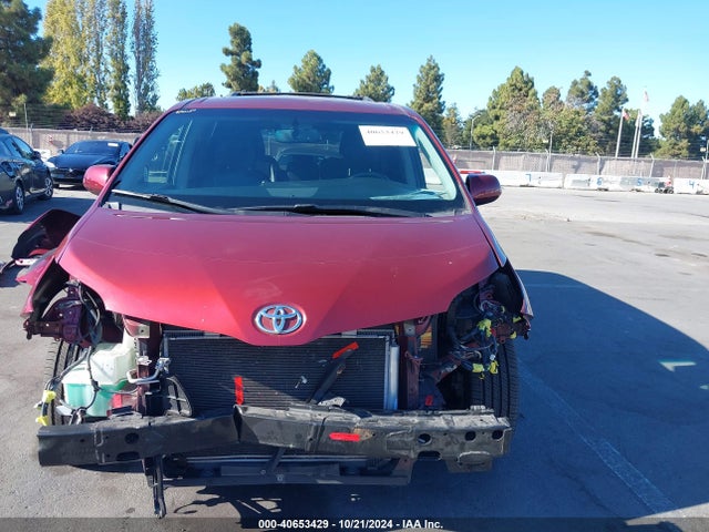 Toyota SIENNA SE 2017 5TDXZ3DC8HS816294 Image 13