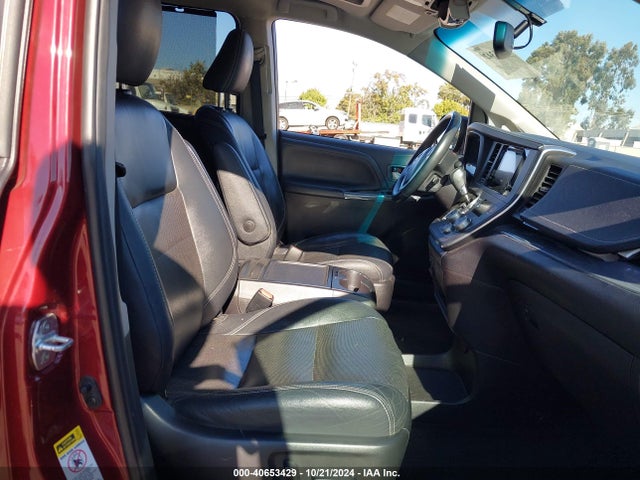 5TDXZ3DC8HS816294 Toyota SIENNA SE