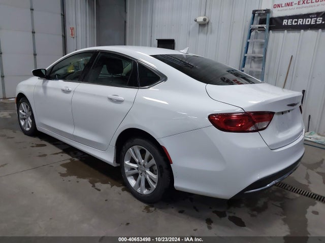 Chrysler 200 Limited 2015 1C3CCCAB0FN647813 Image 3
