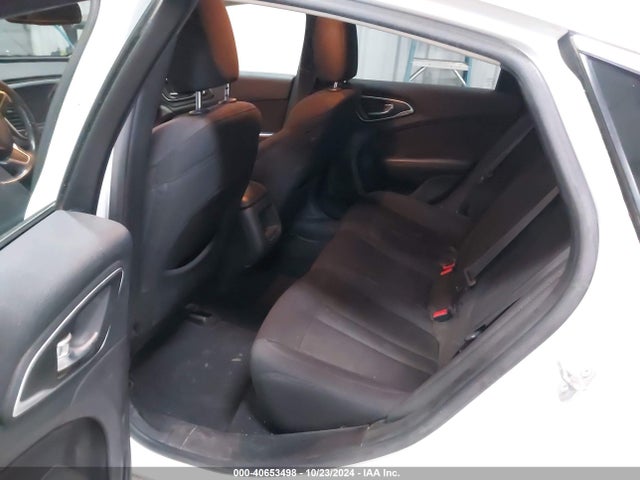 Chrysler 200 Limited 2015 1C3CCCAB0FN647813 Image 8