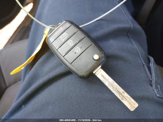 KIA Soul 2018 KNDJN2A23J7547404 Image 11