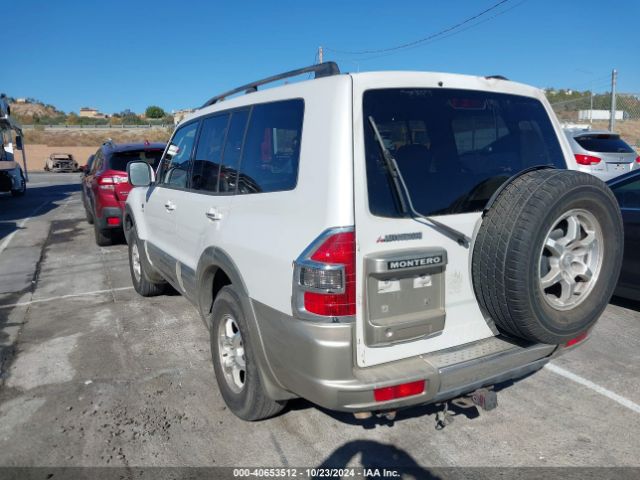 2002 MITSUBISHI MONTERO JA4MW51R62J071818 Photo 2