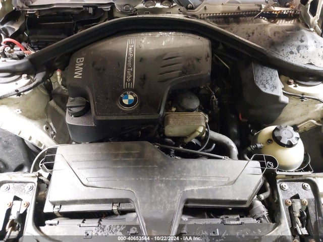 BMW 320i Xdrive 2014 WBA3C3C54EF987085 Image 10
