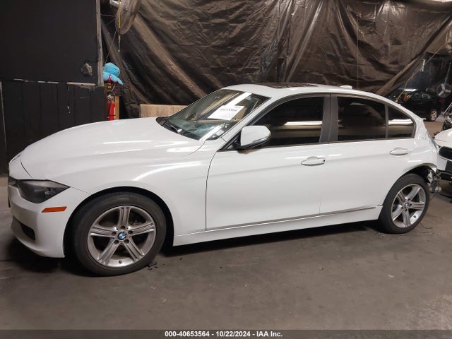 BMW 320i Xdrive 2014 WBA3C3C54EF987085 Image 14