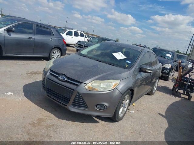 Ford FOCUS SE 2014 1FADP3F22EL143809 Image 2