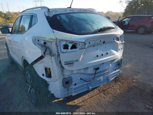 JN1BJ1CR4JW203481 Nissan Rogue Sport Sl