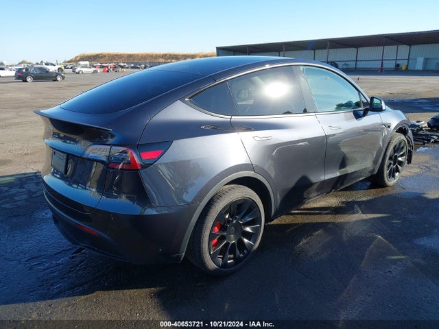 2024 TESLA MODEL Y 7SAYGDEEXRF075879 Photo 3