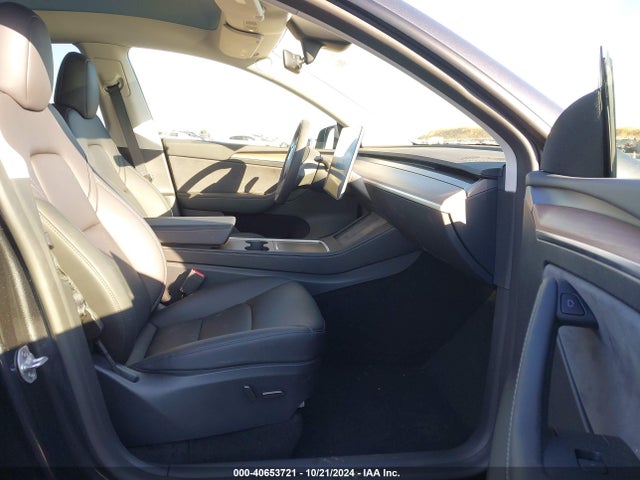 2024 TESLA MODEL Y 7SAYGDEEXRF075879 Photo 4