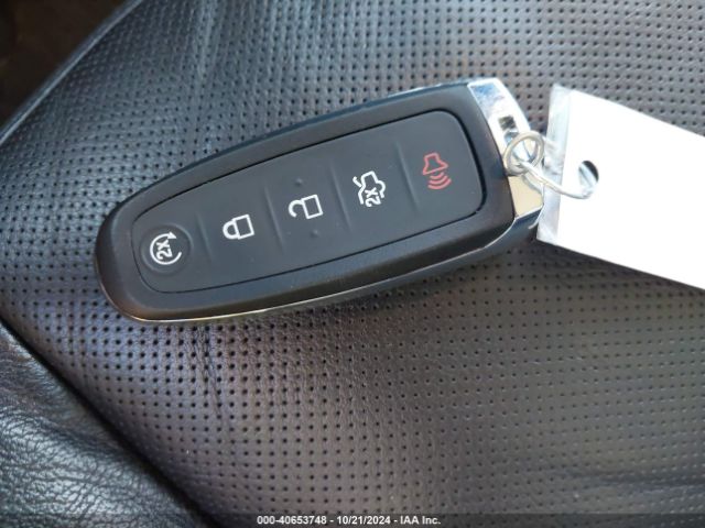 2LMHJ5AT6KBL01900 Lincoln Mkt Reserve