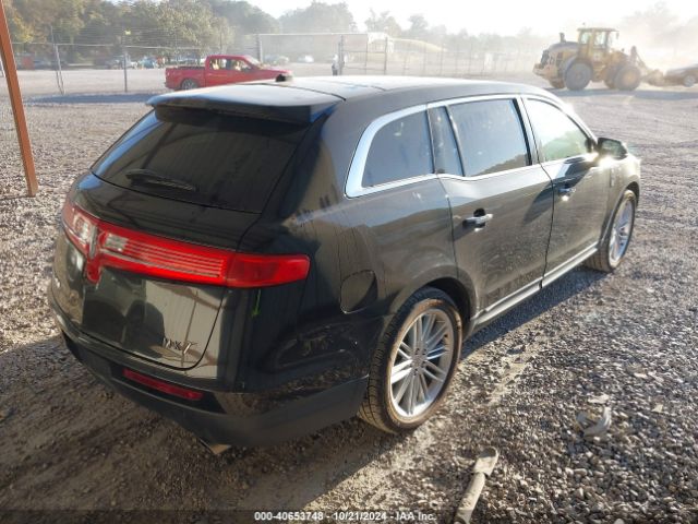 2LMHJ5AT6KBL01900 Lincoln Mkt Reserve