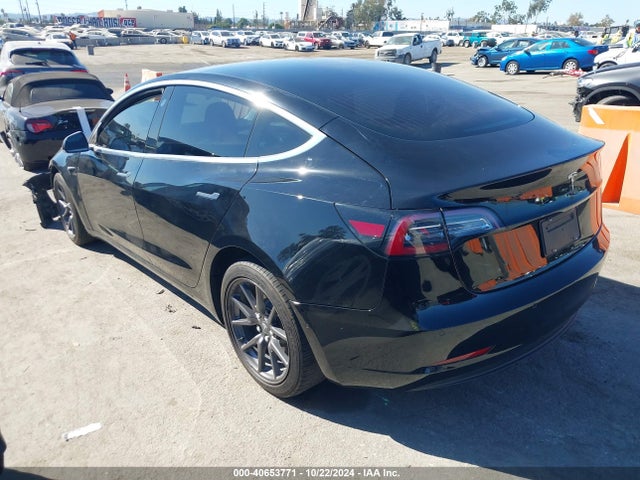 Tesla MODEL 3 2018 5YJ3E1EA9JF172388 Image 3
