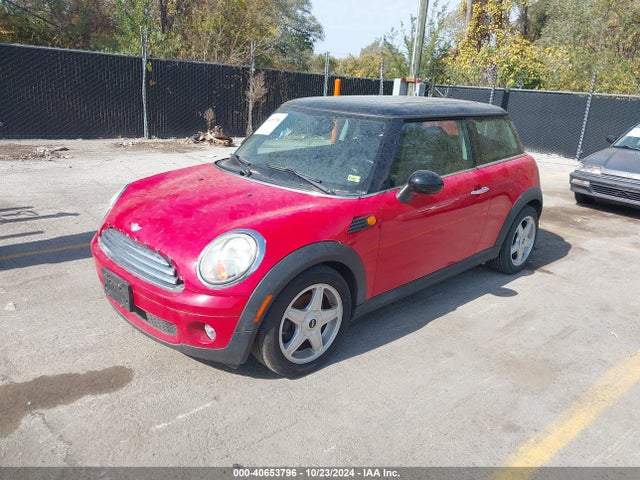 2008 MINI COOPER WMWMF33548TU66515 Photo 1