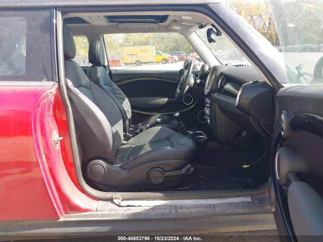 2008 MINI COOPER WMWMF33548TU66515 Photo 4