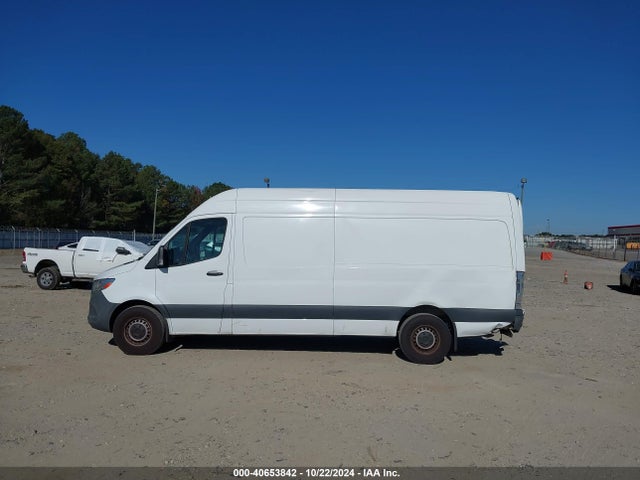 W1W40CHY4MT054536 Mercedes-Benz Sprinter 2500 High Roof I4
