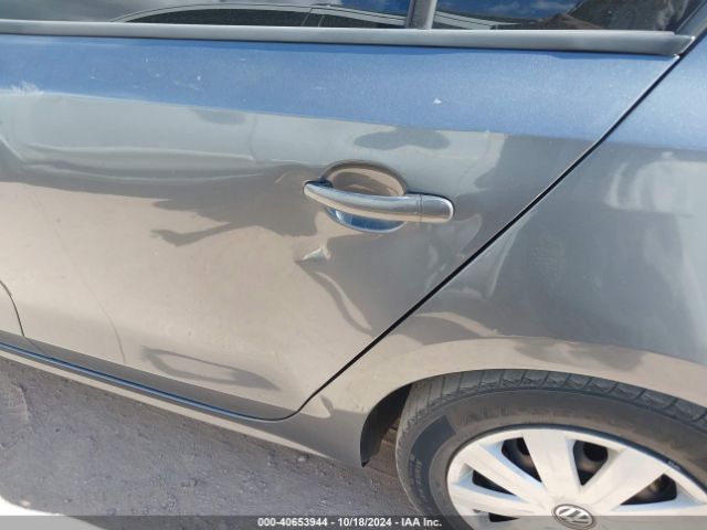 3VW267AJ4GM204120 Volkswagen Jetta 1.4t S