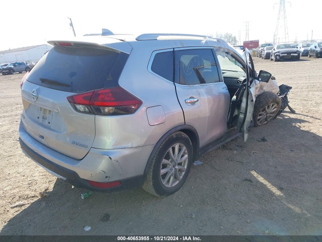 Nissan ROGUE SV 2018 JN8AT2MV8JW318027 Image 4