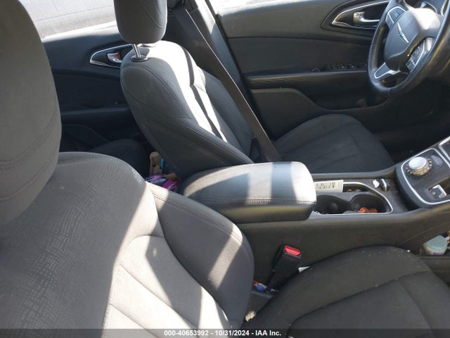 Chrysler 200 Limited 2015 1C3CCCAB1FN745815 Image 5
