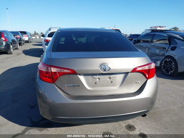 Toyota COROLLA LE 2018 5YFBURHE0JP795222 Image 17