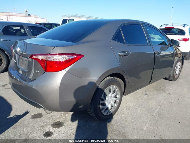 Toyota COROLLA LE 2018 5YFBURHE0JP795222 Image 4