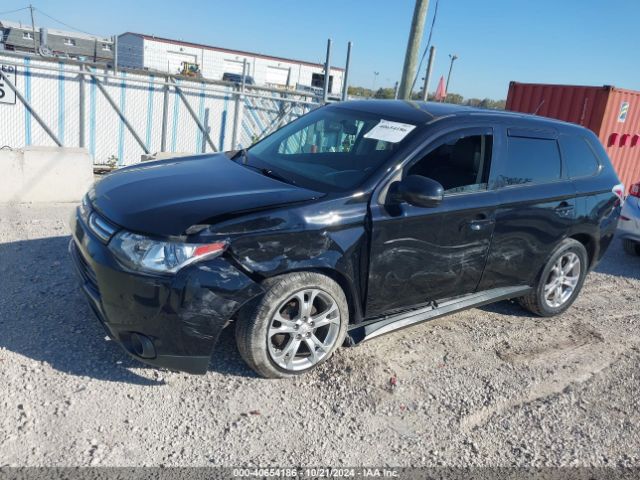 JA4AZ3A32EZ002480 Mitsubishi Outlander Se