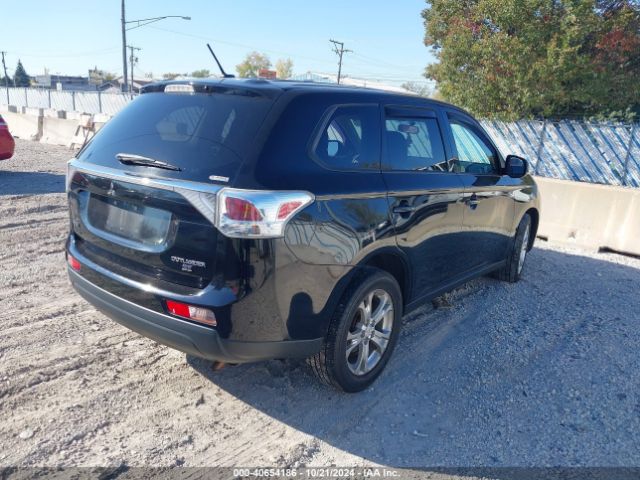 JA4AZ3A32EZ002480 Mitsubishi Outlander Se
