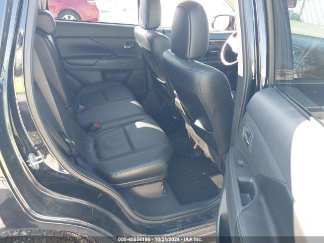 JA4AZ3A32EZ002480 Mitsubishi Outlander Se