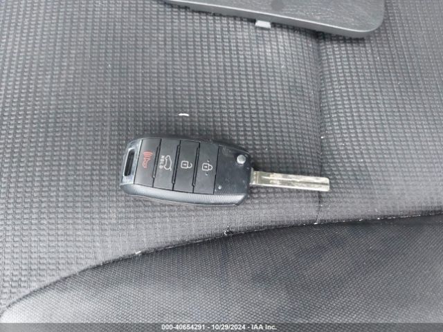 5XYKTDA66FG636399 KIA SORENTO LX