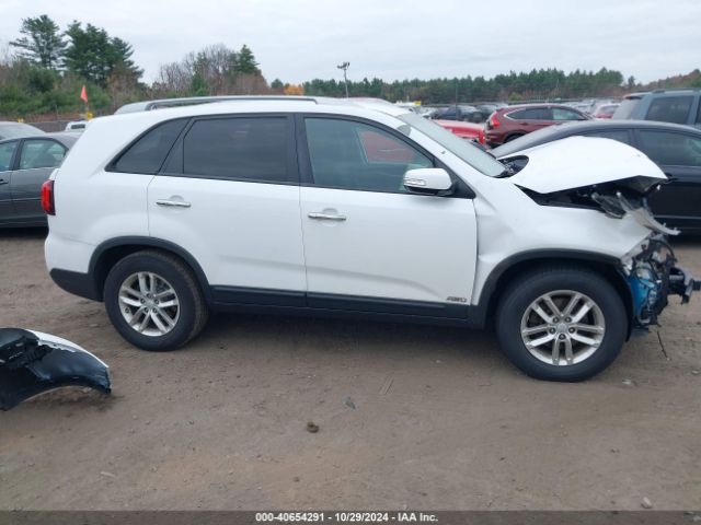 5XYKTDA66FG636399 KIA SORENTO LX