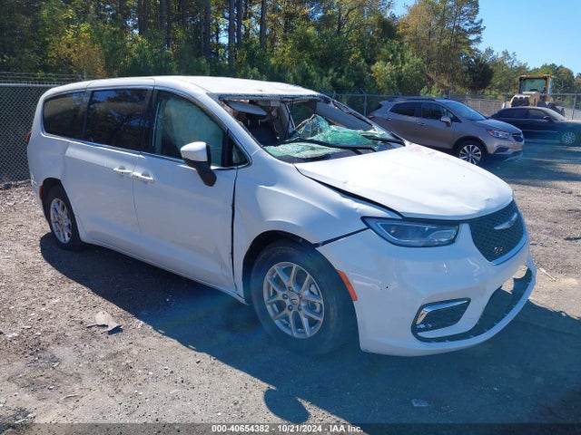 Chrysler Pacifica Touring L 2023 2C4RC1BG4PR573806 main image