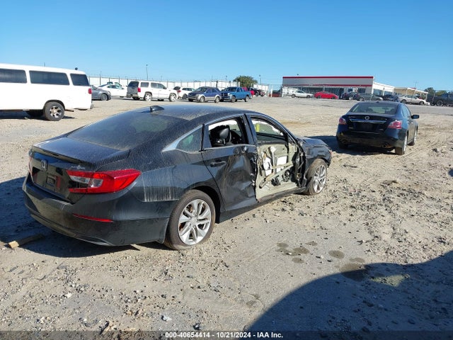 Honda ACCORD LX 2018 1HGCV1F10JA120088 Image 4