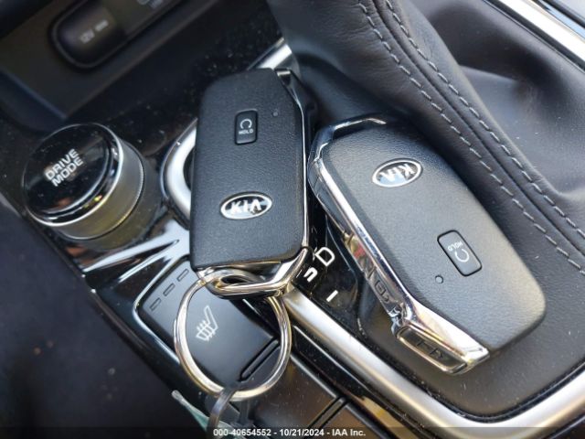 KNDERCAA7M7136403 KIA SELTOS EX