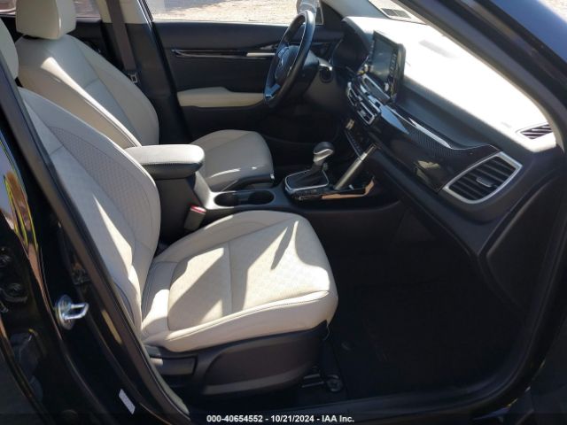 KNDERCAA7M7136403 KIA SELTOS EX