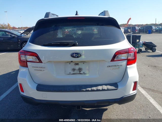 Subaru Outback 2.5i Premium 2017 4S4BSAFC5H3295855 Image 16