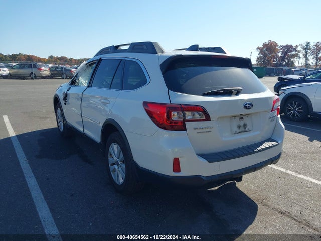 Subaru Outback 2.5i Premium 2017 4S4BSAFC5H3295855 Image 3