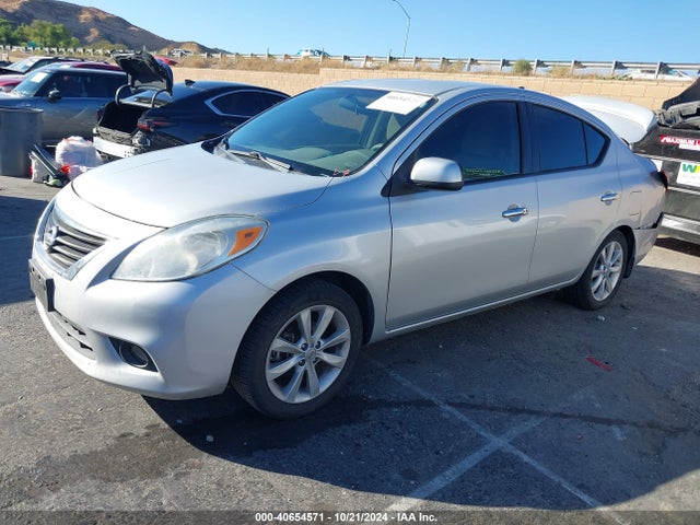 Nissan Versa 1.6 Sl 2014 3N1CN7AP7EL805896 Image 2
