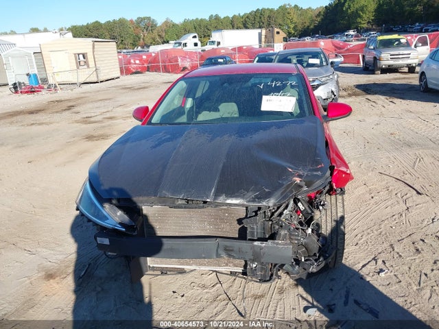 5NPD84LF1LH584272 Hyundai ELANTRA SEL
