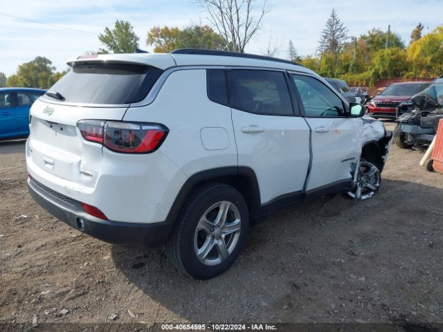 3C4NJDBN8PT561501 Jeep Compass Latitude 4x4