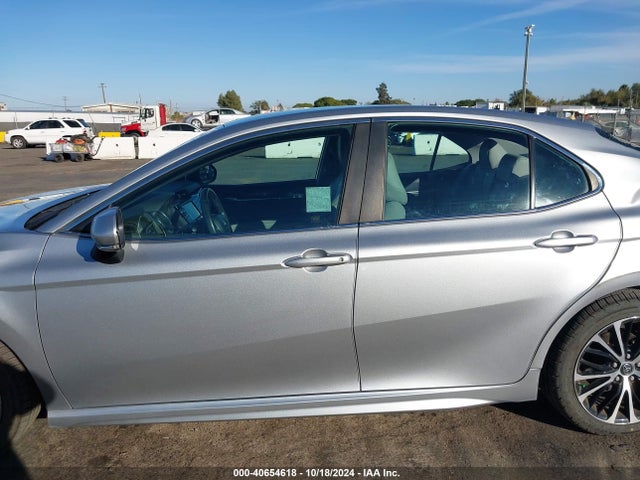 Toyota CAMRY SE 2018 4T1B11HK7JU094577 Image 15