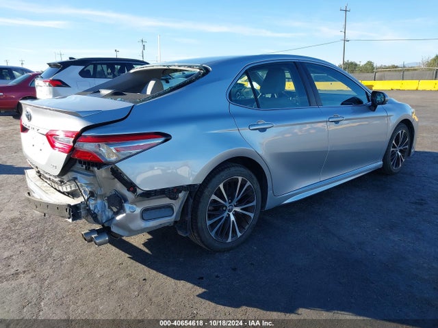 Toyota CAMRY SE 2018 4T1B11HK7JU094577 Image 4